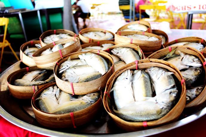 เทศกาลปลาทูอร่อยที่ท่าฉลอม