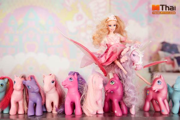 คาเฟ่สีหวาน กับ Unicorn Cafe สาทร 8